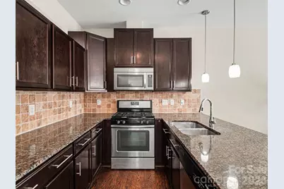 951 Warren Burgess Lane, Charlotte, NC 28205 - Photo 2