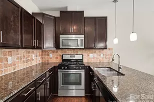 951 Warren Burgess Ln, Charlotte, NC 28205 - Photo 2