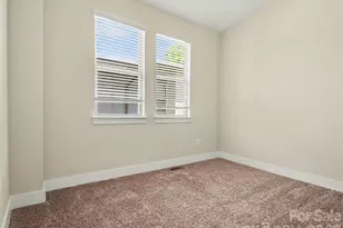 951 Warren Burgess Ln, Charlotte, NC 28205 - Photo 12