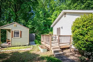 3828 Oakwood Rd, Charlotte, NC 28269 - Photo 8