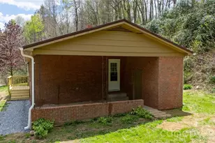 8855 Bugger Hollow Rd, Newland, NC 28657 - Photo 28