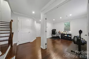 1221 Queen Lyon Ct, Charlotte, NC 28205 - Photo 4