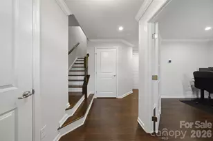 1221 Queen Lyon Ct, Charlotte, NC 28205 - Photo 6