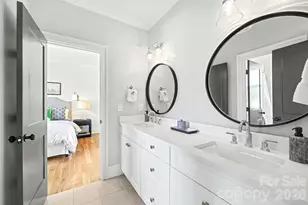 187 N Canterbury Rd, Charlotte, NC 28211 - Photo 30