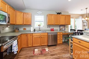 59 Sunview Cir, Arden, NC 28704 - Photo 8