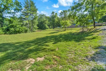 1415 Roan Road, Spruce Pine, NC 28777 - Photo 40