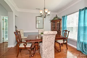10234 Tintinhull Dr, Fort Mill, SC 29707 - Photo 12