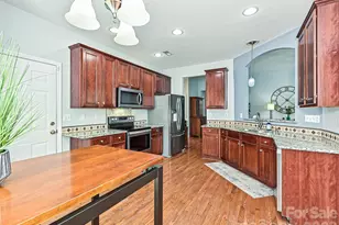 10234 Tintinhull Dr, Fort Mill, SC 29707 - Photo 8