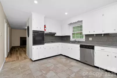 7007 Crossridge Road, Charlotte, NC 28214 - Photo 16