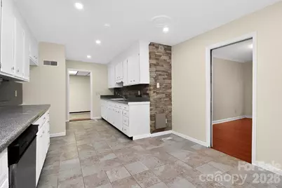 7007 Crossridge Road, Charlotte, NC 28214 - Photo 14