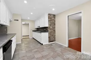 7007 Crossridge Rd, Charlotte, NC 28214 - Photo 14