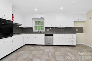 7007 Crossridge Rd, Charlotte, NC 28214 - Photo 12