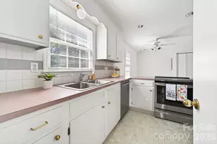 7516 Watercrest Rd, Charlotte, NC 28210 - Photo 16