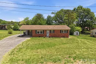 1910 26th St NE, Hickory, NC 28601 - Photo 1
