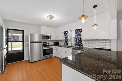 1910 26th Street NE, Hickory, NC 28601 - Photo 8