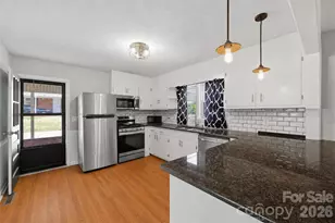 1910 26th St NE, Hickory, NC 28601 - Photo 8