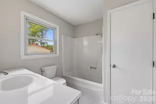 1910 26th St NE, Hickory, NC 28601 - Photo 16