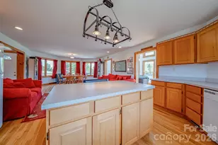 216 Deer Track Ln, Sparta, NC 28675 - Photo 18
