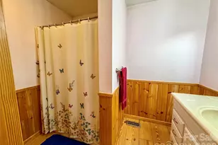 175 Cougar Ln, Whittier, NC 28789 - Photo 20
