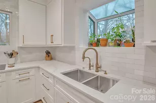 4419 Wycombe Ct, Charlotte, NC 28226 - Photo 6