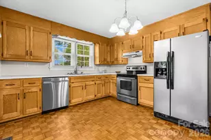 406 Swanson Dr SW, Lenoir, NC 28645 - Photo 10