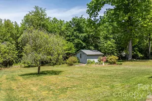 406 Swanson Dr SW, Lenoir, NC 28645 - Photo 4