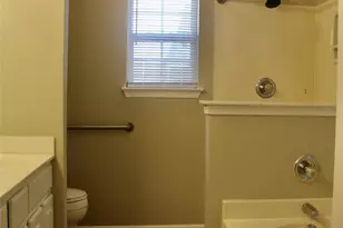 4621 Victory Ln, Charlotte, NC 28269 - Photo 14