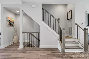 562 W End Dr, Charlotte, NC 28208 - Photo 16