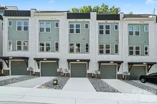 562 W End Dr, Charlotte, NC 28208 - Photo 32