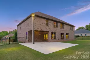 726 Lingfield Ln, Waxhaw, NC 28173 - Photo 8