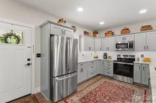 143 Carver St, Brevard, NC 28712 - Photo 6