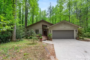 22 Delacy Dr, Hendersonville, NC 28739 - Photo 2