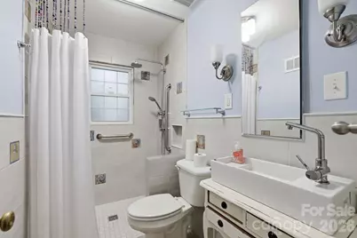 200 Altondale Avenue, Charlotte, NC 28207 - Photo 10