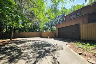 7040 Summer Pl, Charlotte, NC 28213 - Photo 34