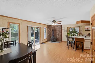 7040 Summer Pl, Charlotte, NC 28213 - Photo 12