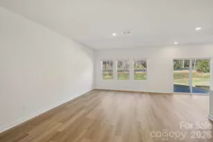 2088 Sunflower Cir, Newton, NC 28658 - Photo 2