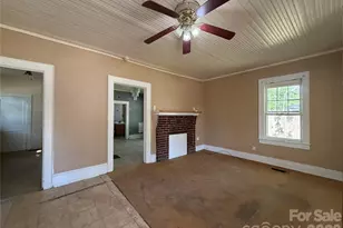 1101 E Pine St, Lincolnton, NC 28092 - Photo 6