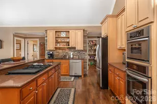 172 Sunny Ridge Rd, Hendersonville, NC 28739 - Photo 16