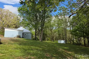 267 Beaverdam St, Canton, NC 28716 - Photo 4