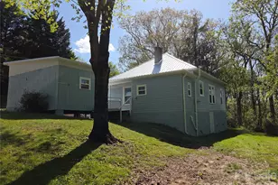 267 Beaverdam St, Canton, NC 28716 - Photo 6