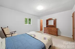 9197 Apache Dr, Hickory, NC 28601 - Photo 10