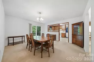 9197 Apache Dr, Hickory, NC 28601 - Photo 6