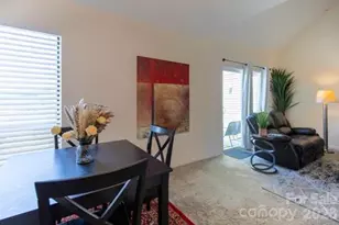 1050 21st Ave Ave NW, Hickory, NC 28604 - Photo 10