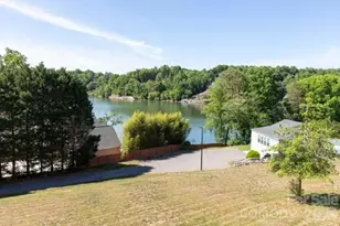 1050 21st Ave Ave NW, Hickory, NC 28604 - Photo 2