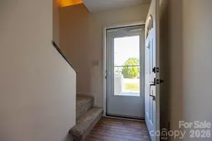 1050 21st Ave Ave NW, Hickory, NC 28604 - Photo 4