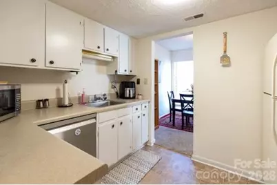 1050 21st Avenue Avenue NW #90, Hickory, NC 28604 - Photo 12