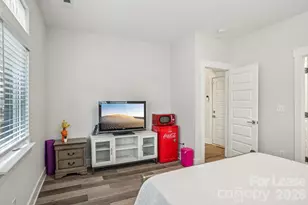 2242 Electric Ln, Charlotte, NC 28205 - Photo 16