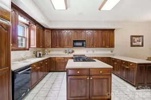 4900 Rocky River Rd, Charlotte, NC 28215 - Photo 6