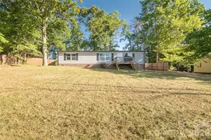 3973 Berry Creek Cir, Granite Falls, NC 28630 - Photo 2