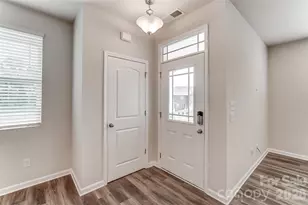 3812 Cheyney Park Dr, Charlotte, NC 28269 - Photo 4